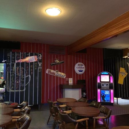 Manitou Motor Inn Eksteriør bilde