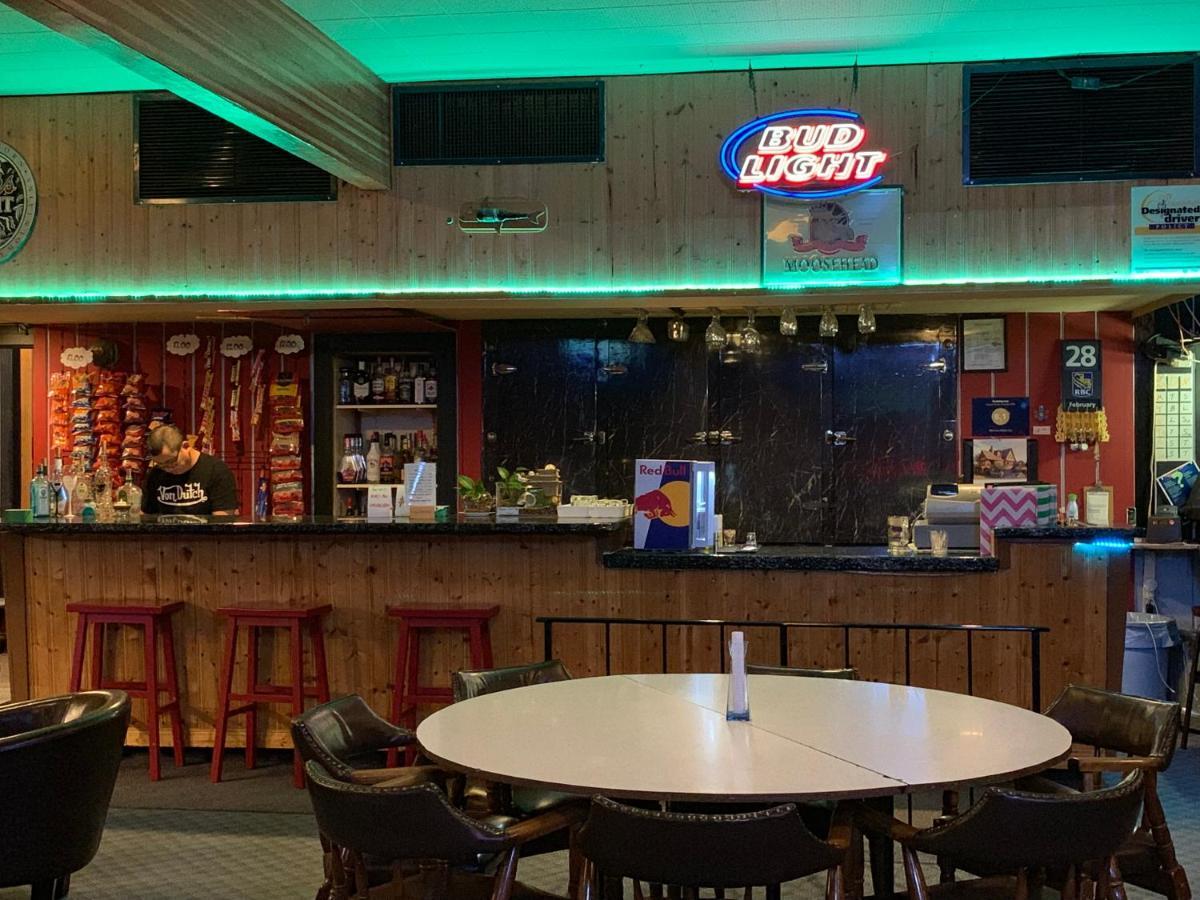 Manitou Motor Inn Eksteriør bilde
