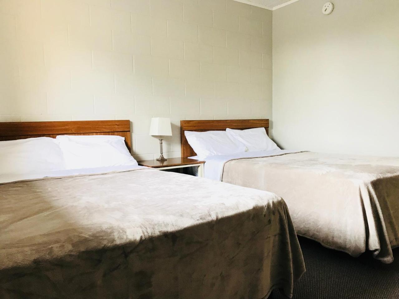 Manitou Motor Inn Eksteriør bilde