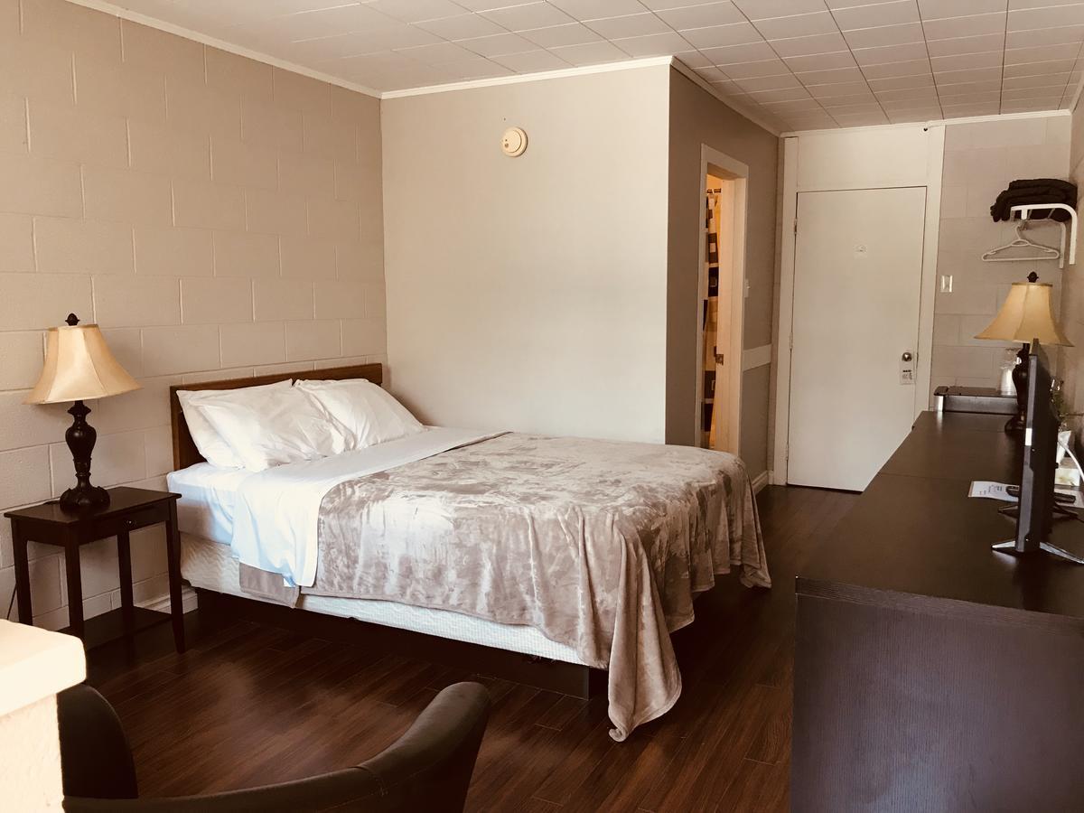 Manitou Motor Inn Eksteriør bilde