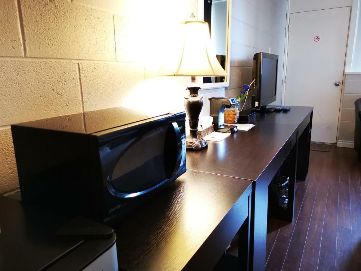 Manitou Motor Inn Eksteriør bilde
